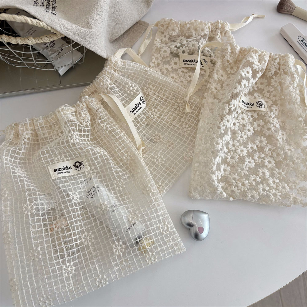 Cosmetic Bags - Kant geborduurde Daisy Mesh make-up tas